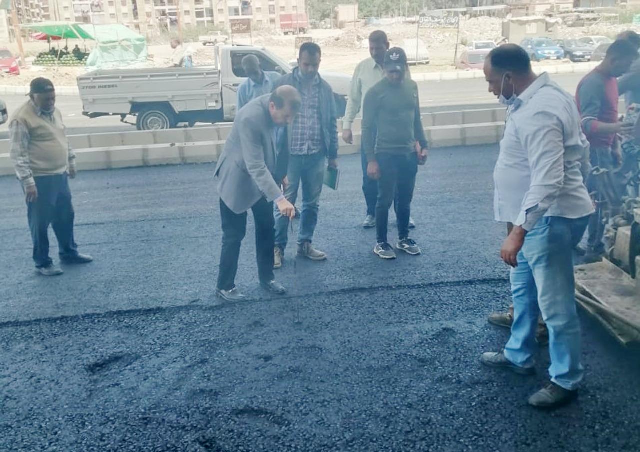 بالصور.. استمرار أعمال رصف الطرق بمدن وقري كفر الشيخ